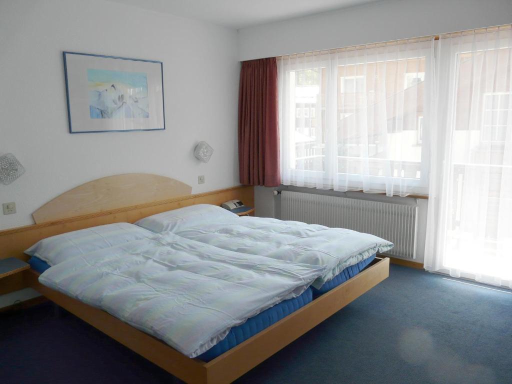Hotel Garni Domino Saas Fee Værelse billede