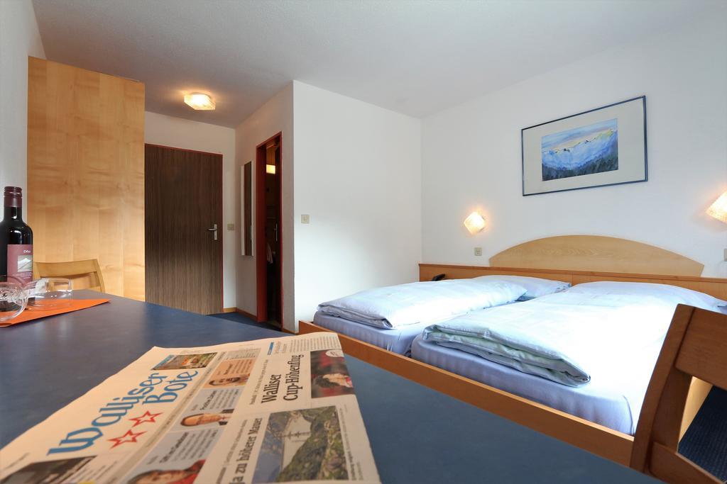 Hotel Garni Domino Saas Fee Eksteriør billede